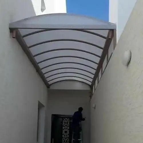 مظلات لكسان